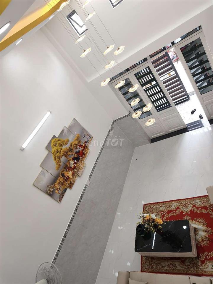 Nhà mới hiện đại ngày chợ đường thông