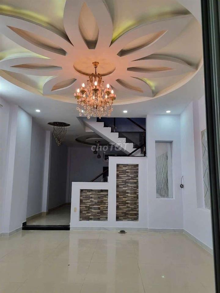Nhà đường nhựa khu dân cư đúc lầu