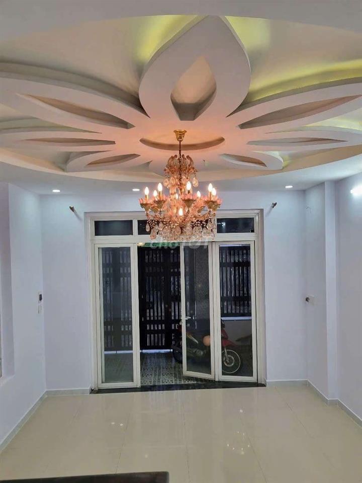 Nhà đường nhựa khu dân cư đúc lầu