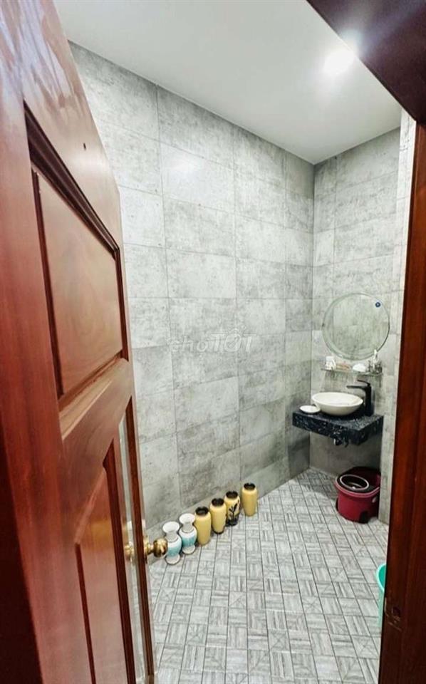 nhà hiếm quận 12