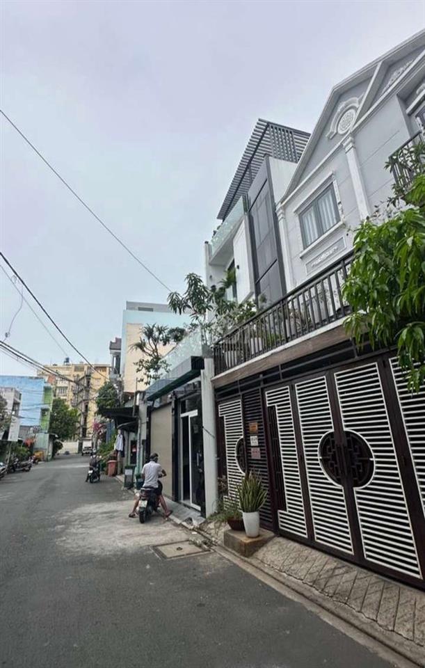nhà hiếm quận 12