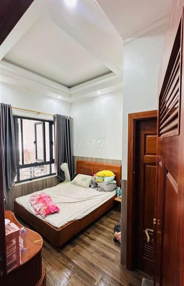 nhà hiếm quận 12