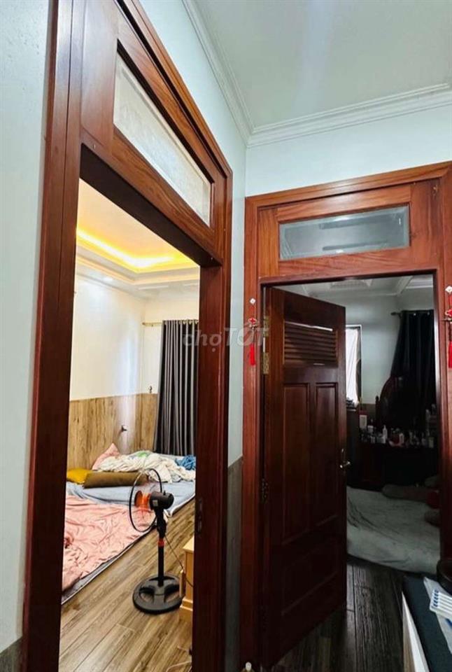nhà hiếm quận 12