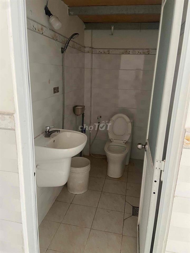 Cần bán gấp nhà mặt tiền hiếm có căn thứ 2 đường Tân Xuân 6, Hốc Môn