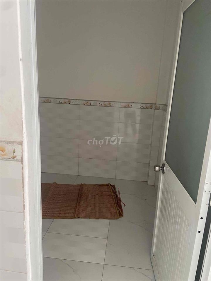 Cần bán gấp nhà mặt tiền hiếm có căn thứ 2 đường Tân Xuân 6, Hốc Môn