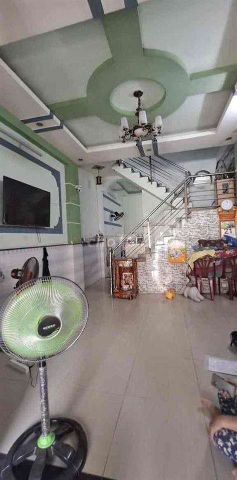 Hàng thơm Đặng Thúc Vịnh vào 50m hẻm thông
