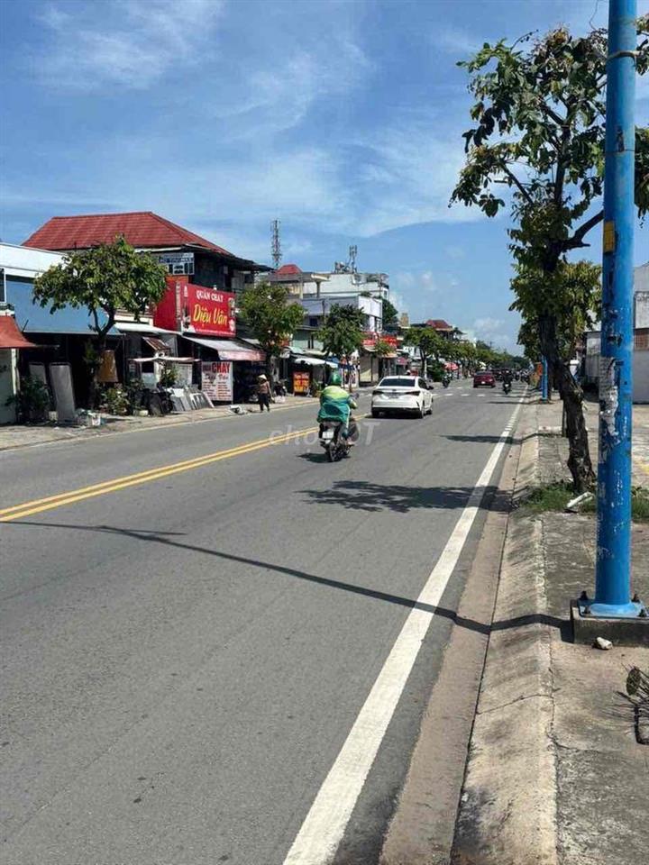 Nhà mặt tiền Lê Lợi - Thị Trấn Hóc Môn