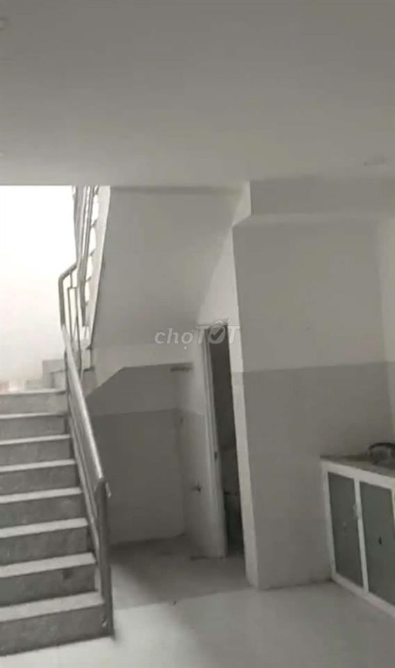 Nhà mặt tiền Bùi Công Trừng 