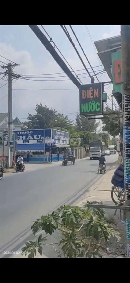 Bán nhà mặt tiền đường Bùi Công Trừng