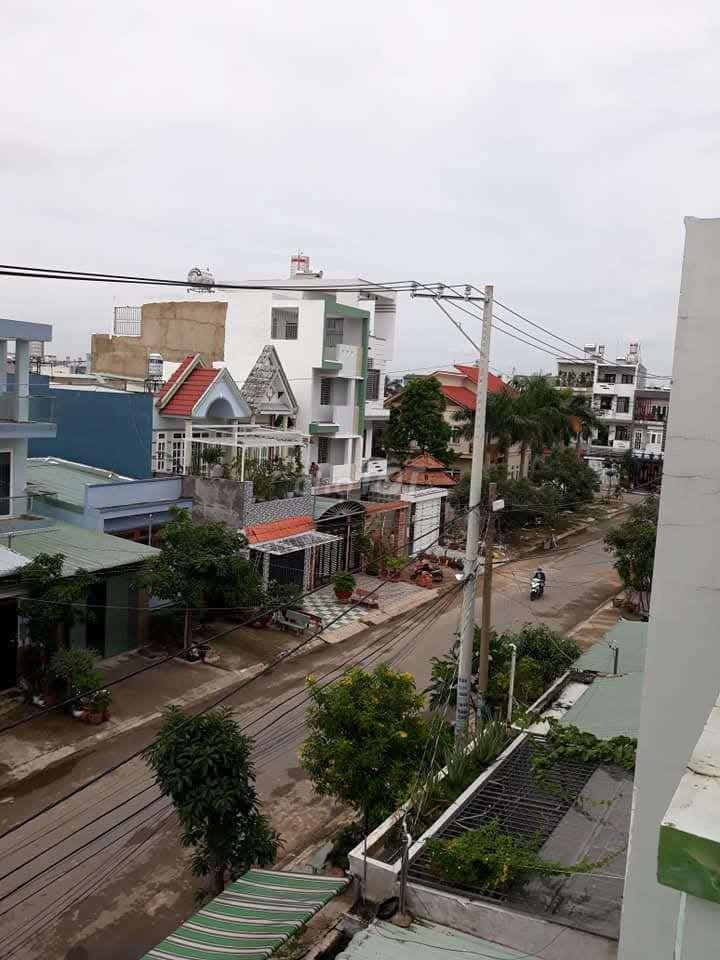 Nhà đang sale 6tỷ4 bao sang tên 1 trệt 2 lầu 5x24m2 full thổ cư sổ sẵn