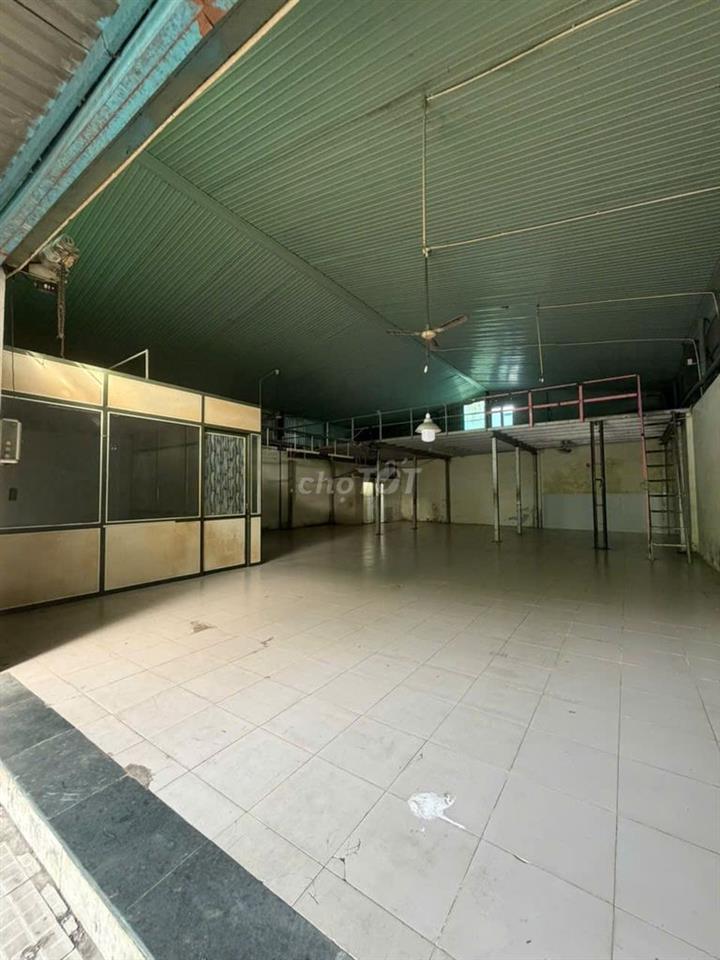 CHO THUÊ XƯỞNG 200M, ĐIỆN 3P, ĐƯỜNG 10M, CÁCH TÔ KÝ 200M