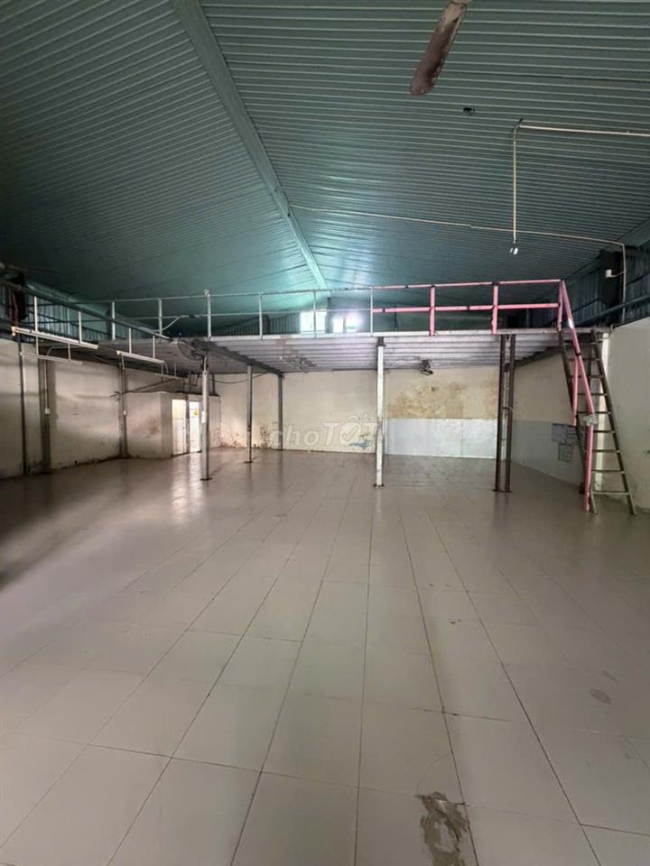CHO THUÊ XƯỞNG 200M, ĐIỆN 3P, ĐƯỜNG 10M, CÁCH TÔ KÝ 200M