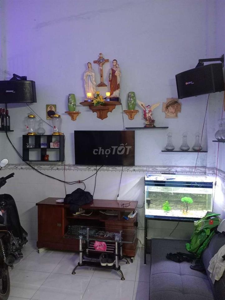 Bán nhà cấp 4,gần chợ đường, Nhị Bình 17,ấp 3 xã Nhị Bình, Hóc Môn.HCM