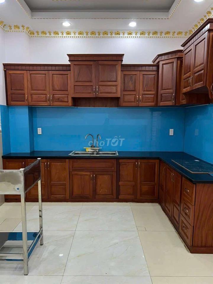 Bán nhà lầu gần gà hấp hèm 34 XTS