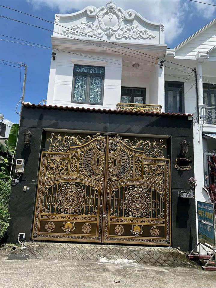 Bán nhà lầu gần gà hấp hèm 34 XTS