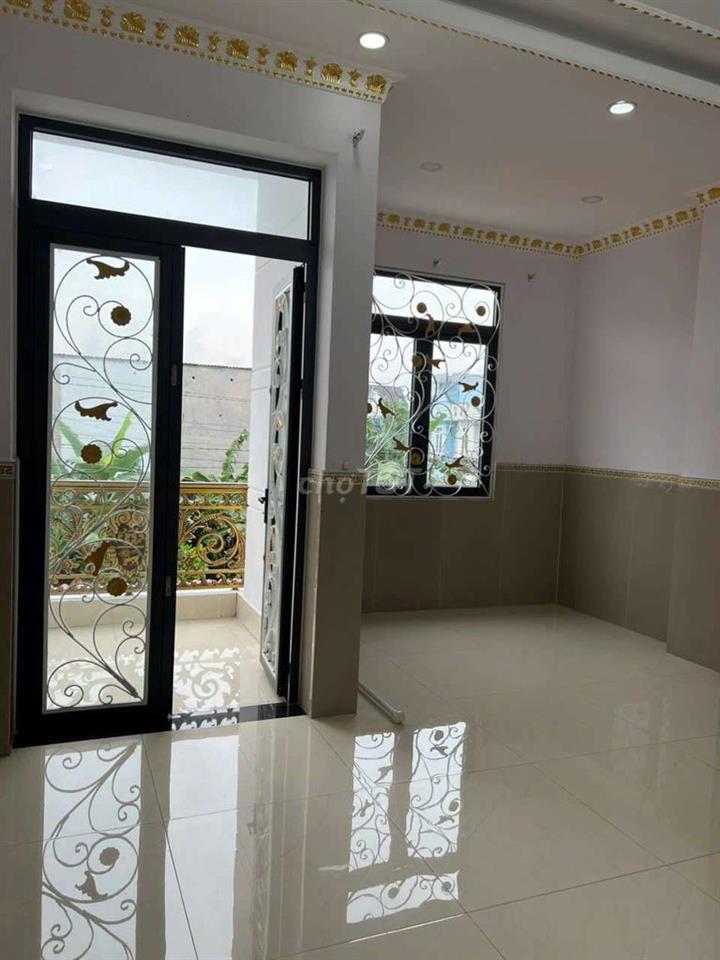 Bán nhà lầu gần gà hấp hèm 34 XTS