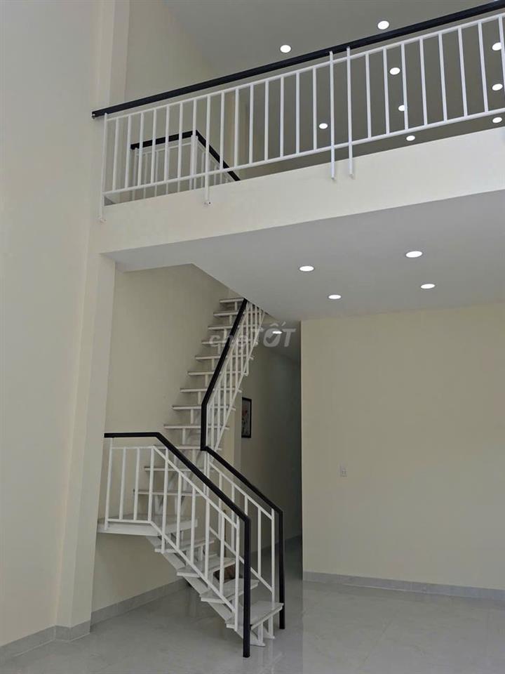 Bán nhà 5x13,45m; sổ hồng riêng, mới xây dựng, đã hoàn công