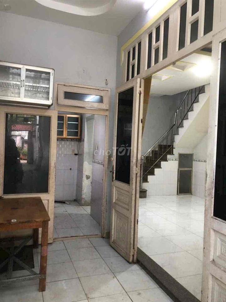 Nhà 70m2 1 trệt 1 lầu ngay chợ Thới Tứ