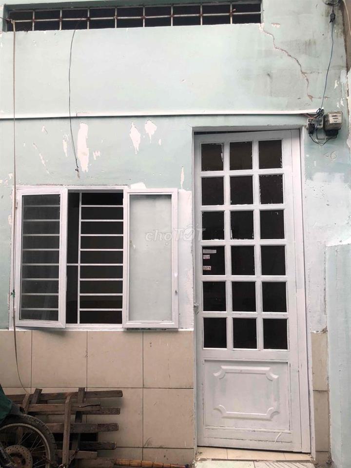 phòng trọ rộng rãi thoáng mát gần chợ hóc môn