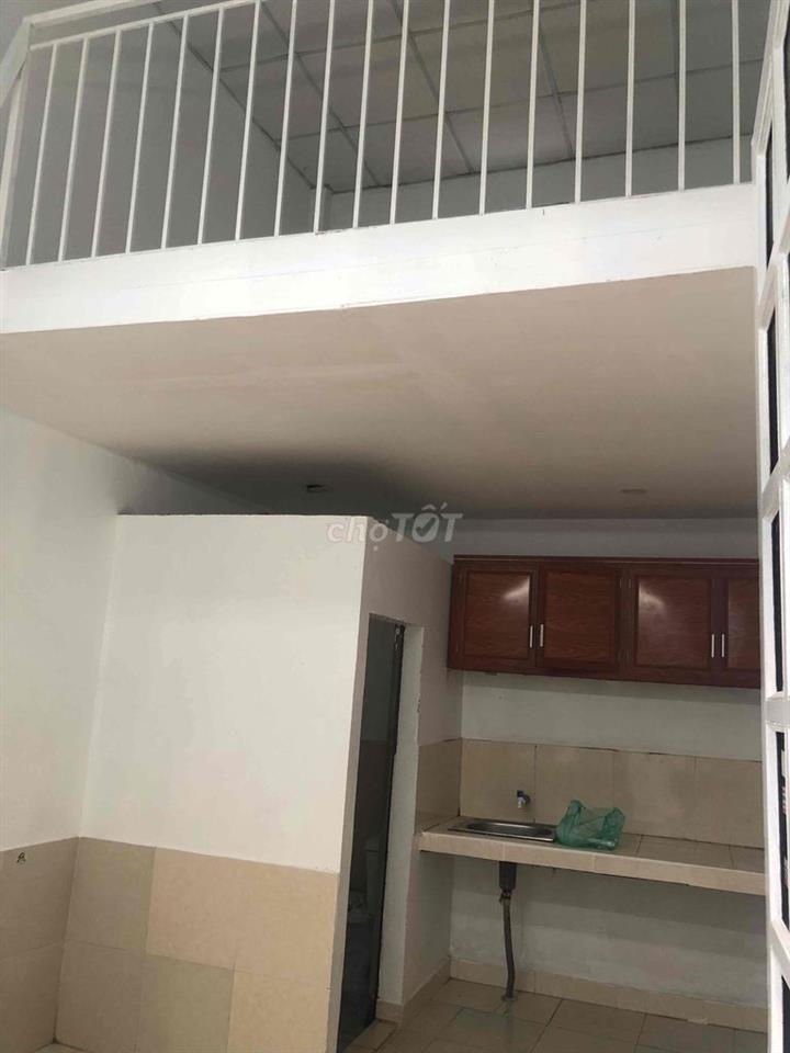 phòng trọ rộng rãi thoáng mát gần chợ hóc môn