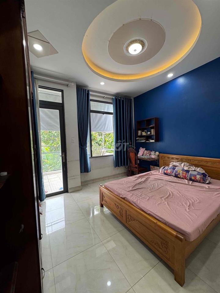 6tỷ7, nhà 2 mặt đường 12m, gần chợ Bà Điểm