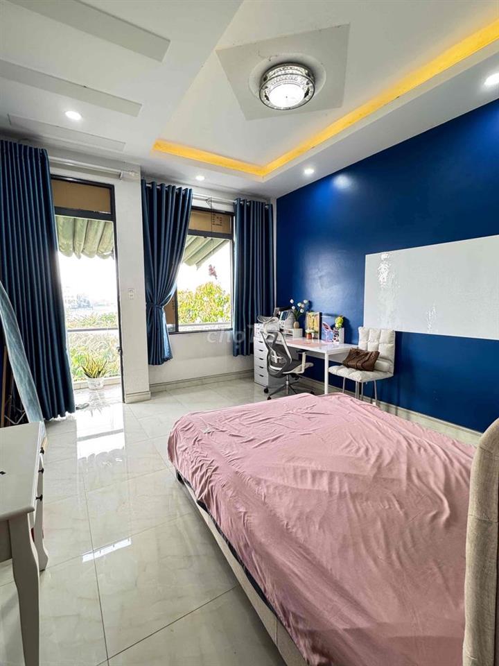 6tỷ7, nhà 2 mặt đường 12m, gần chợ Bà Điểm