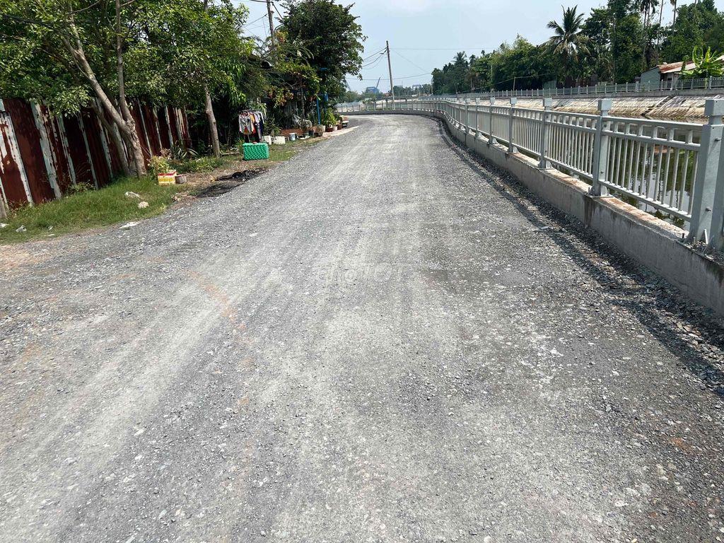 chính chủ lo đất mặt tiền sông Sài Gòn (5000) thổ 400 m gia 55 ty lh 0