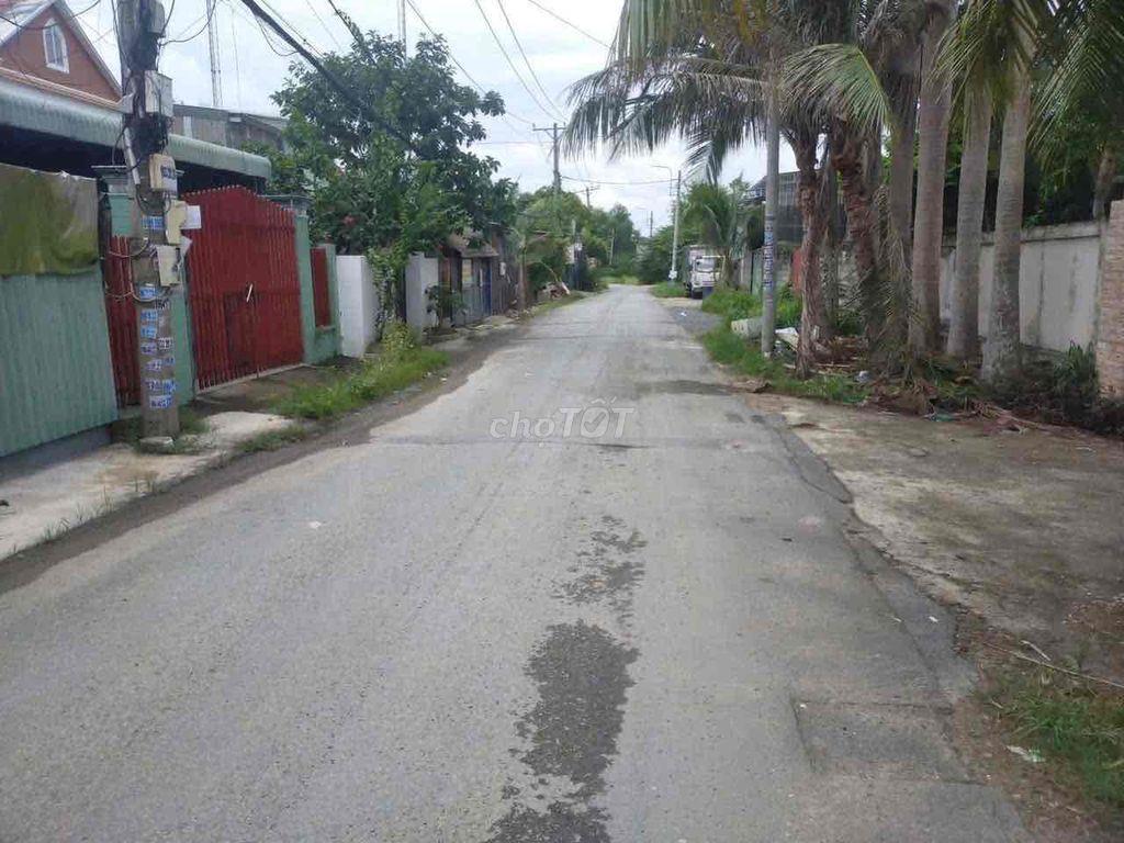 Hàng mới toanh: ✔️ Diện tích 570m2 thổ cư 530m..  ✔️ Khu dân cư hiện hữu