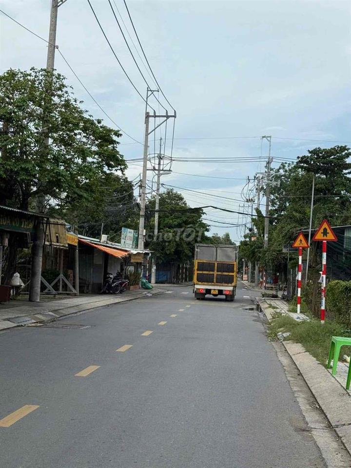 CẦN BÁN NHÀ NÁT DIỆN TÍCH 5X15, ĐƯỜNG TO ĐẸP