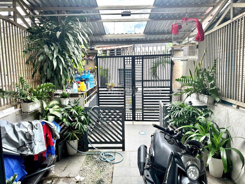 Chính chủ bán căn nhà tâm huyết tại trung tâm phường Hóc Môn (có thư