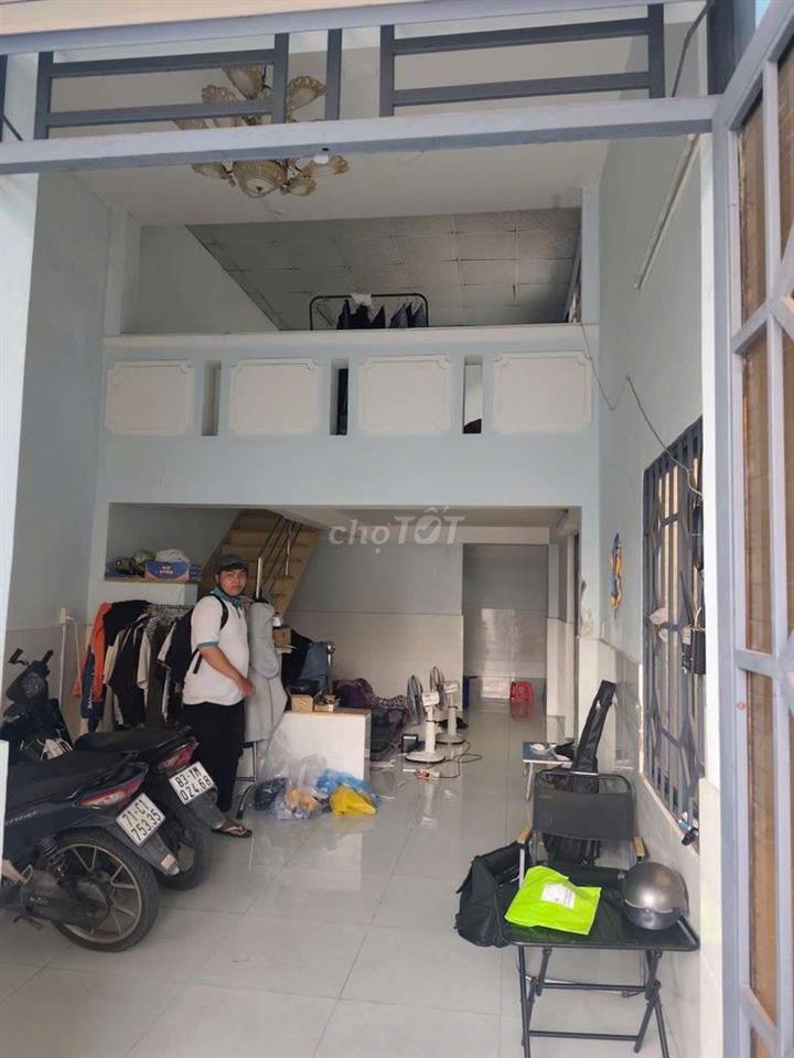 nhà mặt tiền 