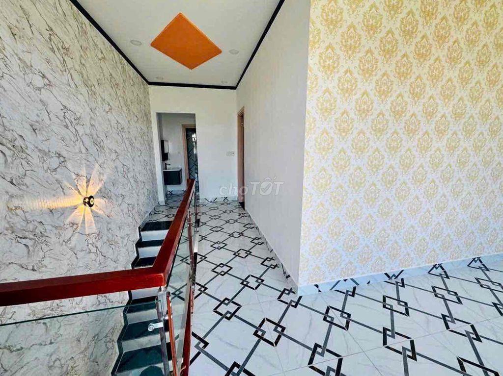 Nhà xinh-Giá hời vị trí ngay khu du lịch sinh thái ao đôi