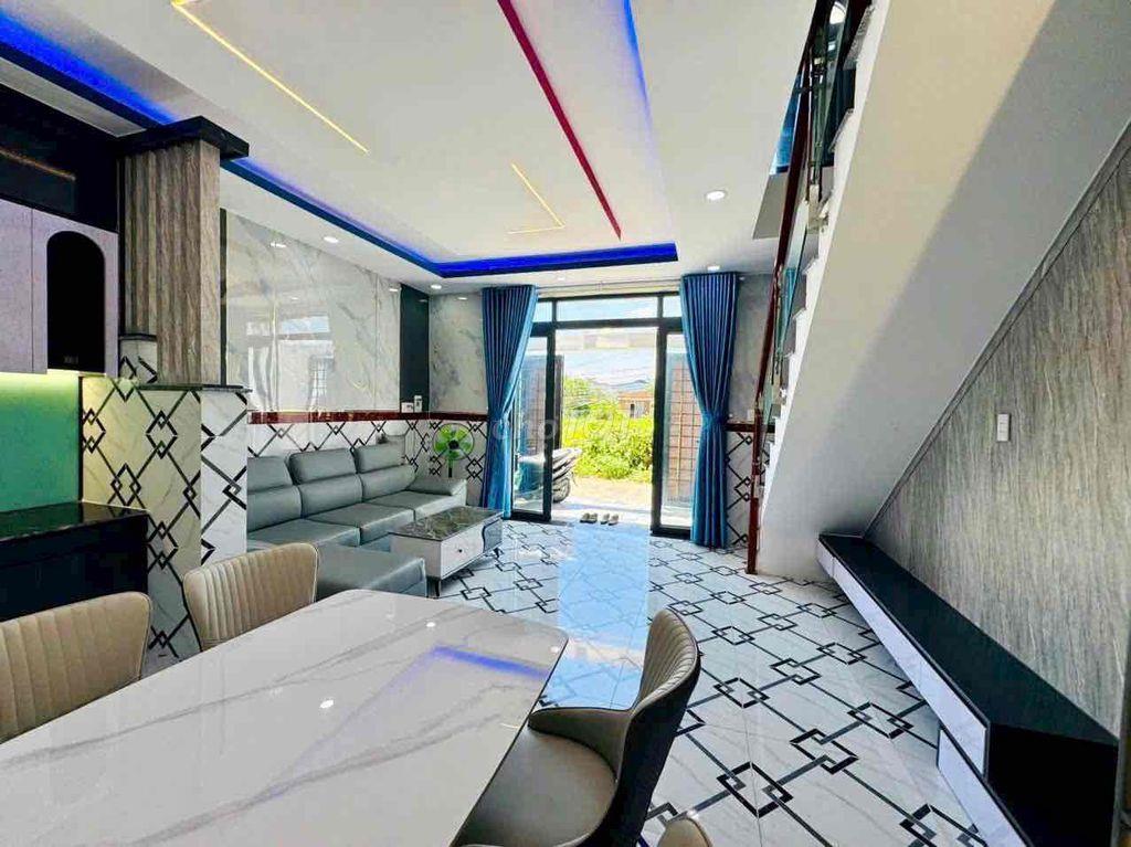 Nhà xinh-Giá hời vị trí ngay khu du lịch sinh thái ao đôi