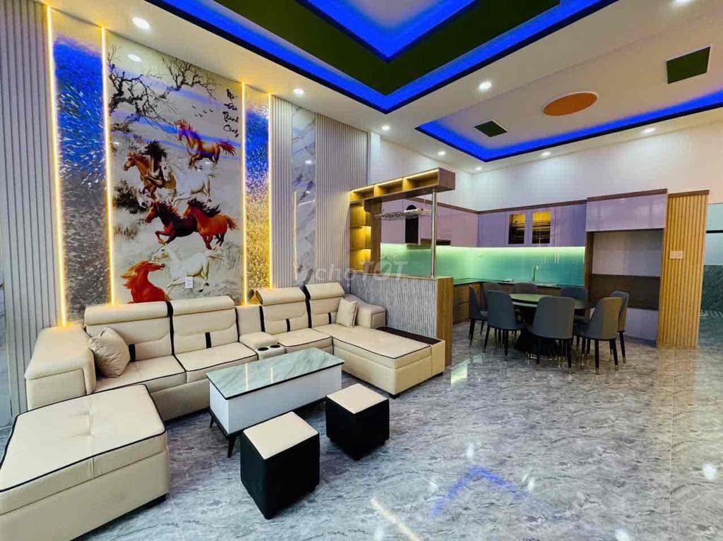 Nhà Phố Hiện Đại Mặt Tiền Kinh Doanh