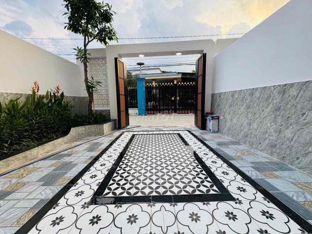 Nhà Phố Hiện Đại Mặt Tiền Kinh Doanh