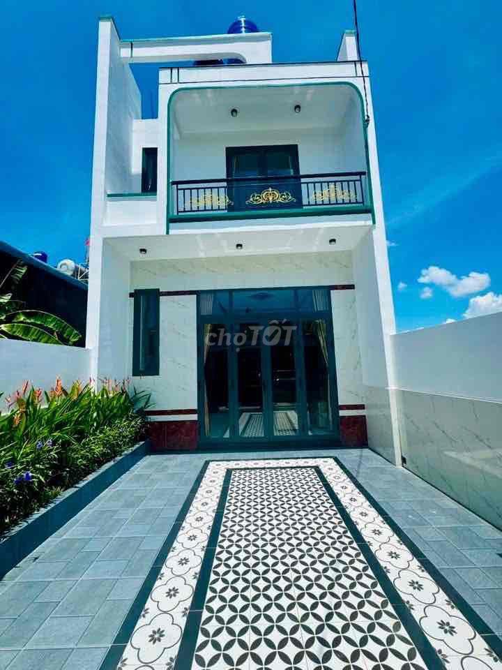 Nhà Phố Hiện Đại Ngay Trung Tâm Đã Hoàn Công