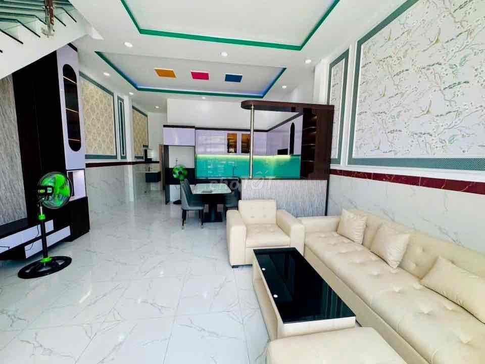 Nhà Phố Hiện Đại Ngay Trung Tâm Đã Hoàn Công