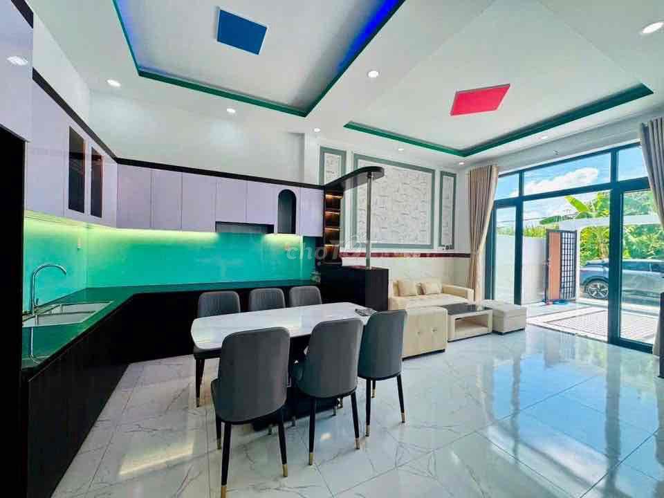 Nhà Phố Hiện Đại Ngay Trung Tâm Đã Hoàn Công
