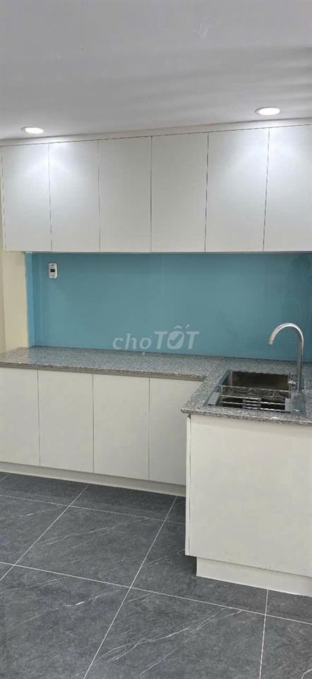 Bán nhà đẹp ở hóc môn ,  vô ở luôn , giá 2 tỷ còn thương lượng