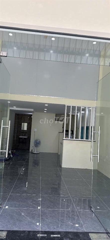 Bán nhà đẹp ở hóc môn ,  vô ở luôn , giá 2 tỷ còn thương lượng