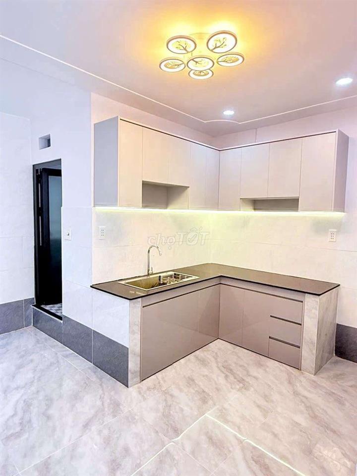 Nhà C4 gác lửng 3PN , 2WC Nguyễn Ảnh Thủ . HXH 6m Q12