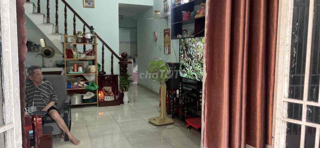 Cần bán nhà để về quê