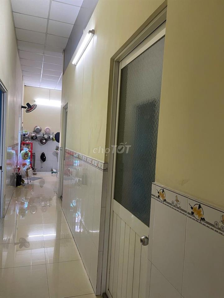 Cần bán nhà 8x20, miễn trung gian dưới mọi hình thức