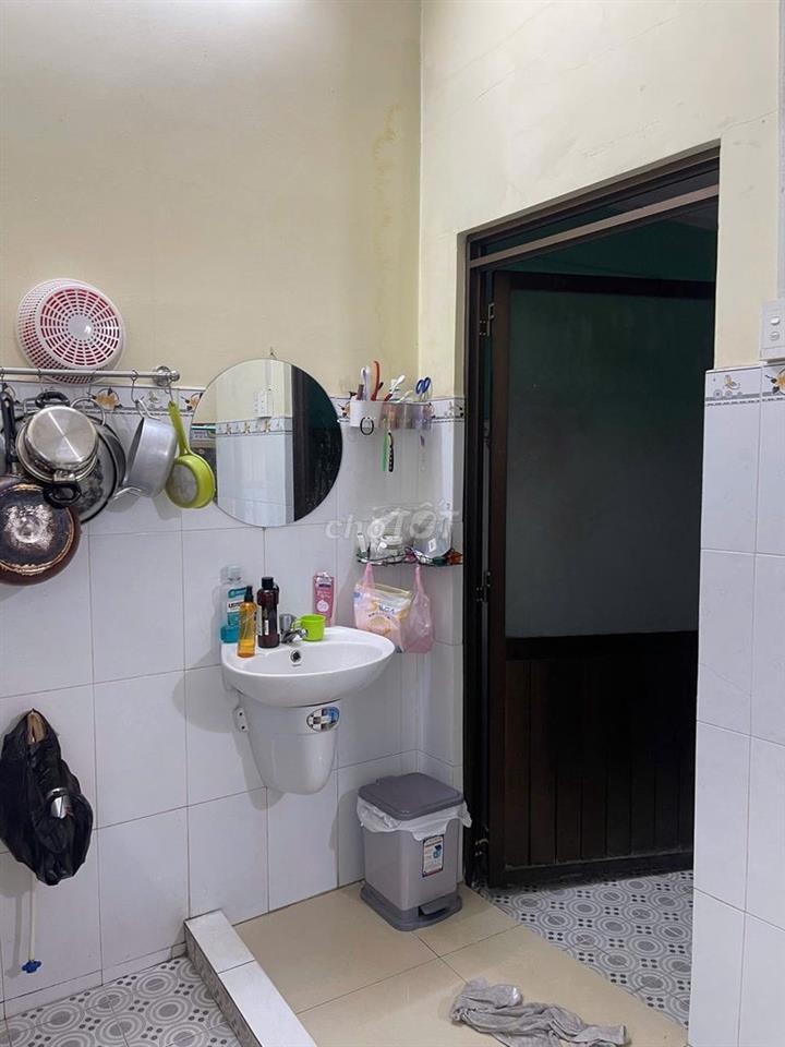 Cần bán nhà 8x20, miễn trung gian dưới mọi hình thức