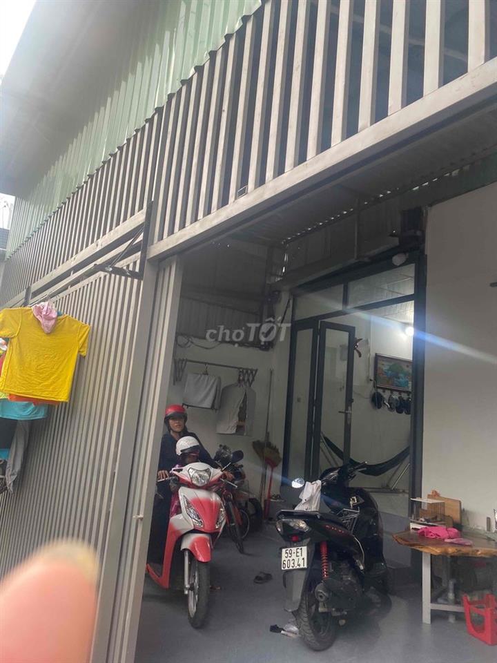 cần bán nhà