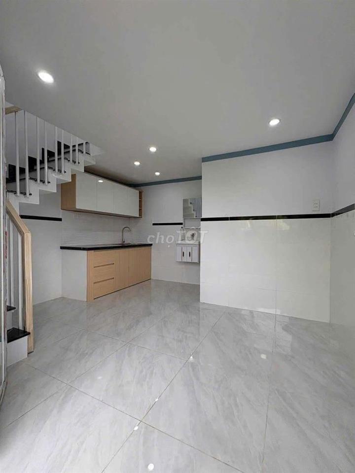 NHÀ GIÁ RẺ 4m×5m GẦN CHỢ BÀ ĐIỂM