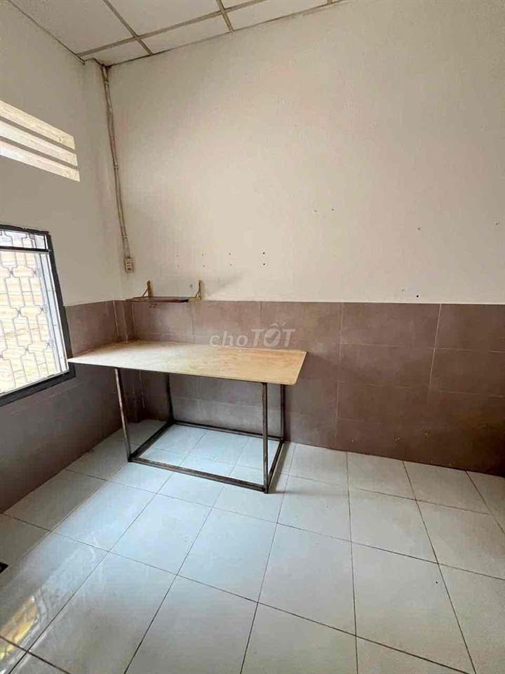 🏡 CHO THUÊ NHÀ GIÁ RẺ – BÀ ĐIỂM, HÓC MÔN  📍 Vị trí: 1 sẹc đường Ba Điể