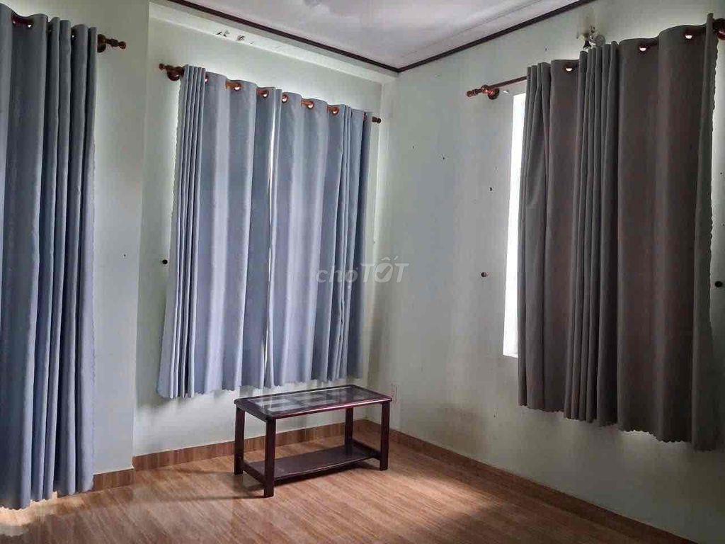 Cho thuê 4 x10-1 lau -2 phòng-dg xe hơi tận cửa-Giá 5 tr
