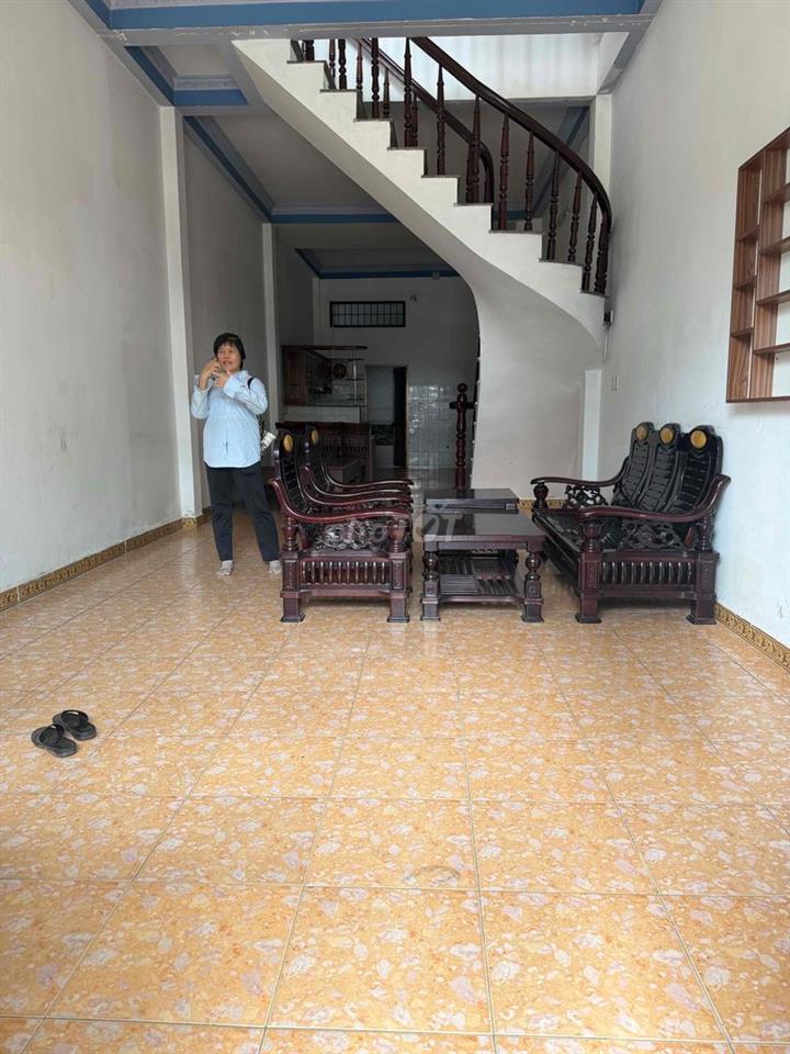Cho thuê 4 x22-2 lầu -3 phong-2 sân thuợng -dg xe hơi -