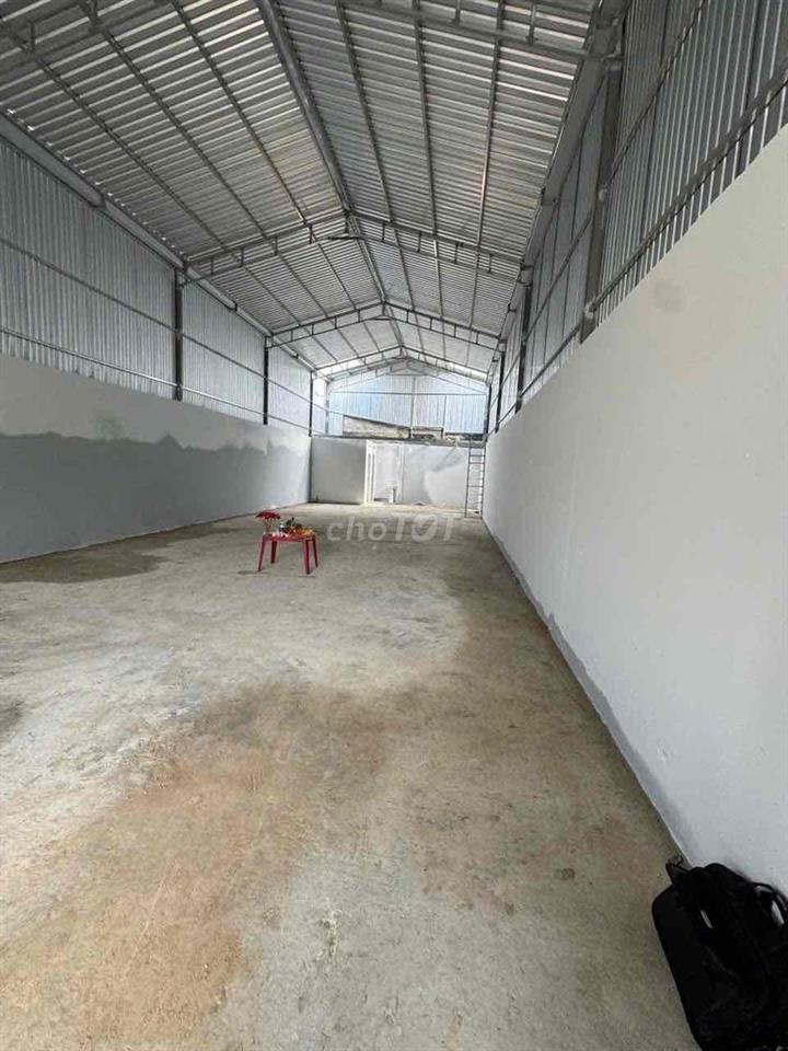 🏭 CHO THUÊ KHO XƯỞNG 170 m2 MẶT TIỀN XUÂN THỚI THƯỢNG – 12 TRIỆU/THÁNG